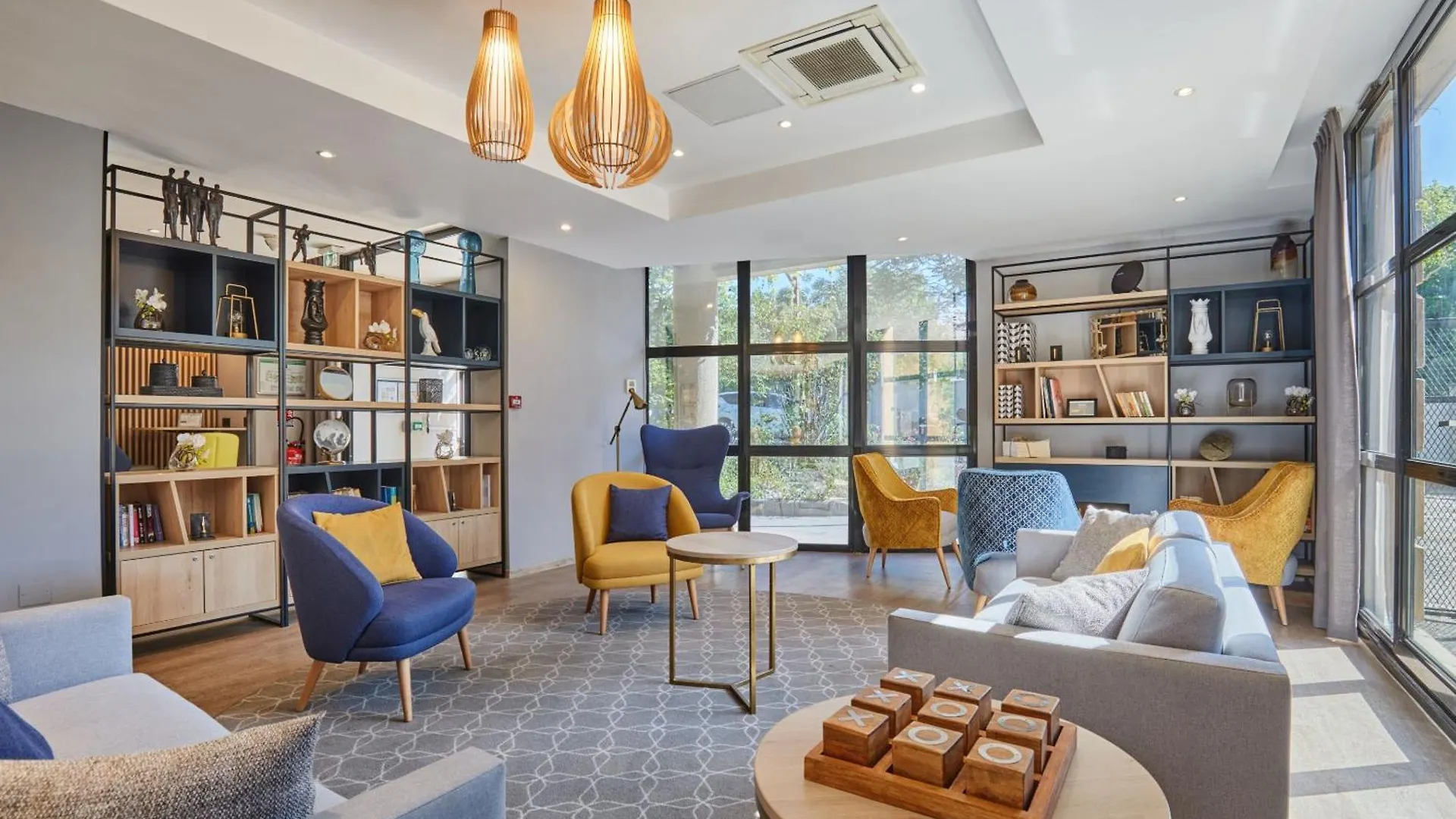 אקס-אן-פרובאנס Appart Hotel Odalys City Aix En Provence Les Floridianes 4*,  צרפת