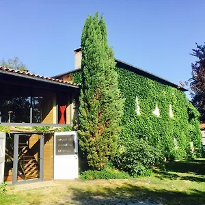Magnificent Renovated Farmhouse - 10 Min A7 - France